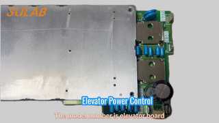 Scheda di controllo dell'ascensore Mitsubishi per la trasmissione del segnale e la gestione del funzionamento del sistema. Pezzo di ricambio