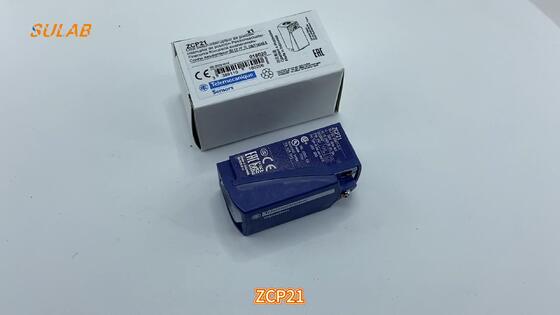 Interruttore di finecorsa industriale compatto Schneider Electric ZCP21 con protezione IP67 e azione a scatto 1NC+1NO